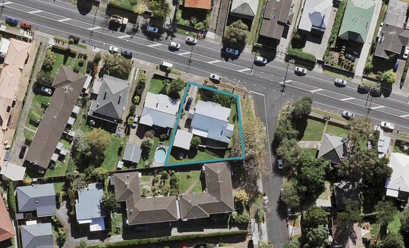35 Mount Smart Road, Royal Oak, Auckland - Carousel 1
