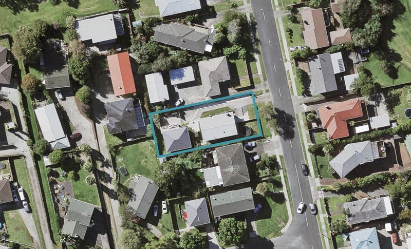 67 Ennis Avenue, Pakuranga Heights, Auckland - Carousel 1