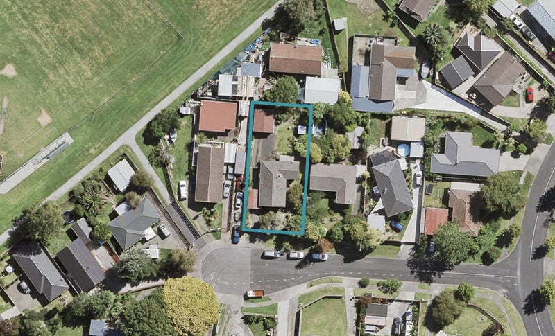 7 Frostbite Place, Ranui, Auckland - Carousel 1