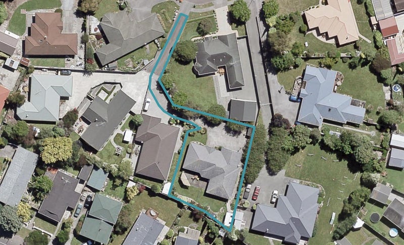 12 Galveston Grove, Totara Park, Upper Hutt - Carousel 1