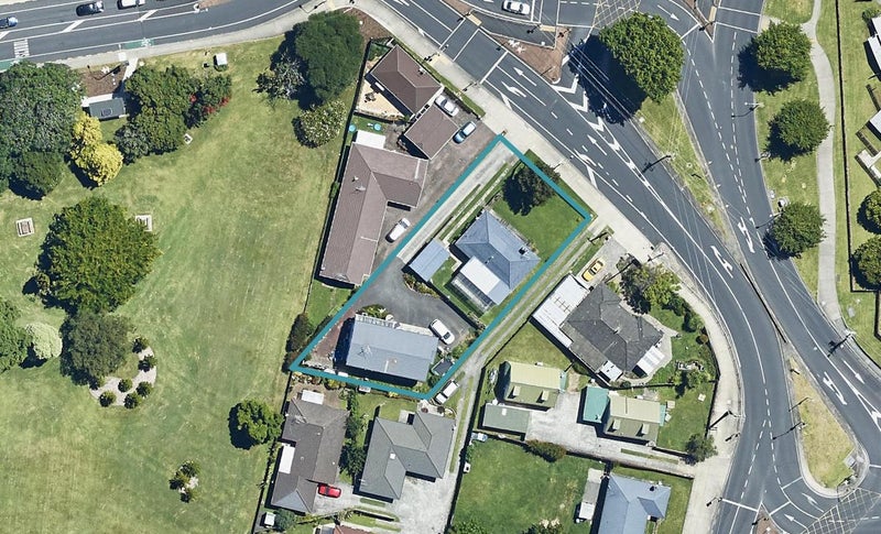 74B Bellevue Road, Brookfield, Tauranga - Carousel 1