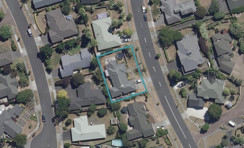 17 Caversham Drive, Rototuna, Hamilton - Carousel 1