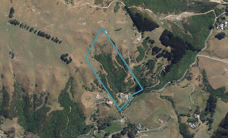 433 Takapu Road, Takapu Valley, Wellington - Carousel 1