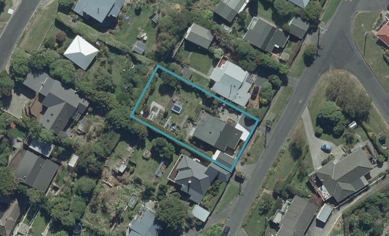 16 Jane Street, Macandrew Bay, Dunedin - Carousel 1