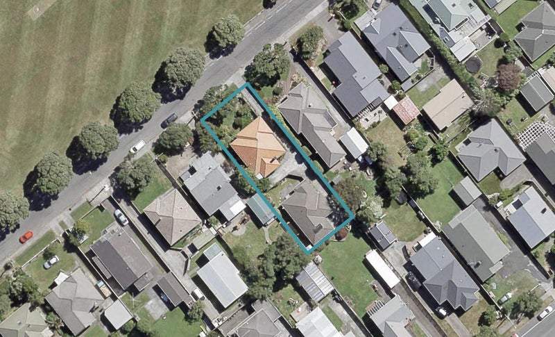 2/40 Brook Street, Waterloo, Lower Hutt - Carousel 1