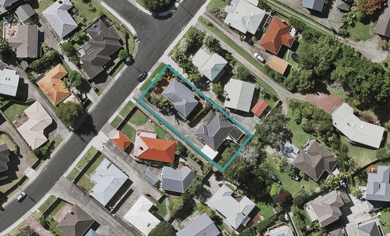2/17 Merriefield Avenue, Forrest Hill, Auckland - Carousel 1