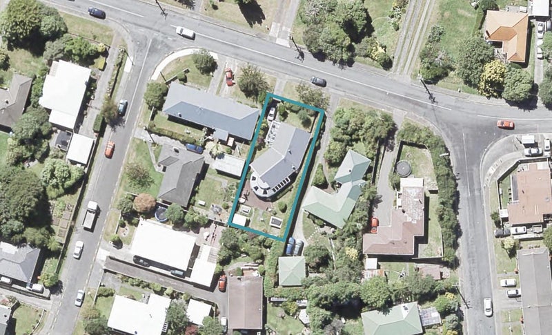 152 Hine Road, Wainuiomata, Lower Hutt - Carousel 1