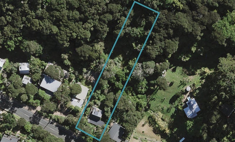 227 Ocean View Road, Oneroa, Waiheke Island - Carousel 1