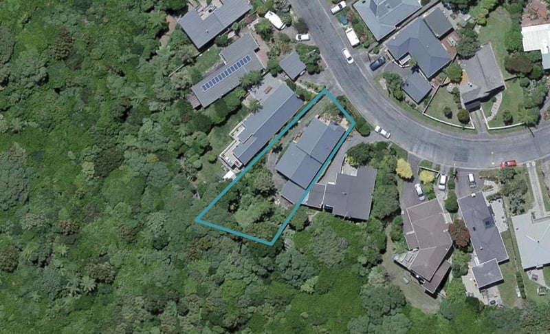 15 Huntleigh Park Way, Ngaio, Wellington - Carousel 1