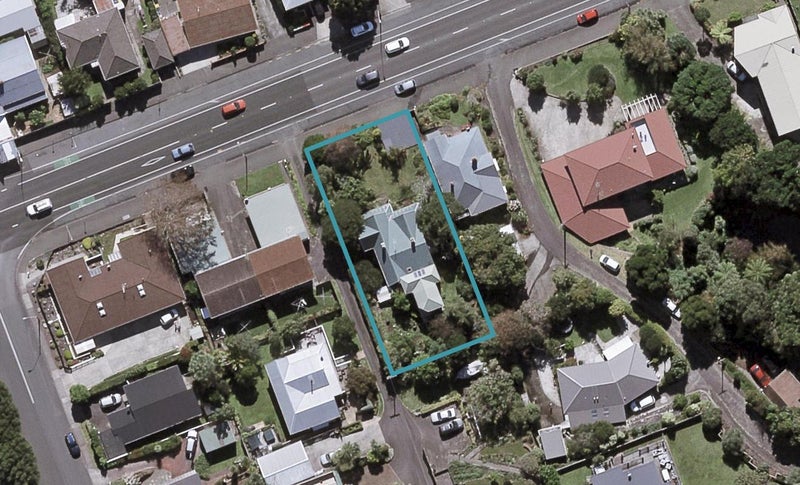 339 Devon Street West, New Plymouth, New Plymouth - Carousel 1