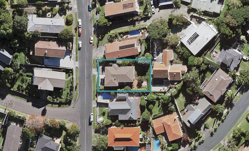 42 Porritt Avenue, Chatswood, Auckland - Carousel 1