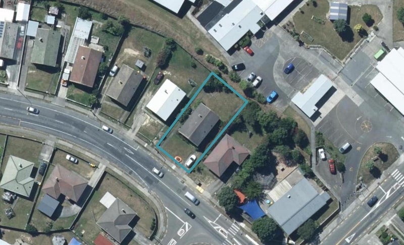 374 Warspite Avenue, Waitangirua, Porirua - Carousel 1