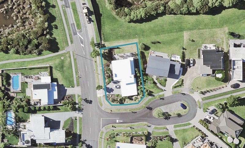 13 Constellation Avenue, Beachlands, Auckland - Carousel 1