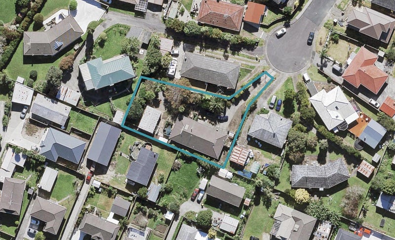 14 Scanlen Terrace, Kelston, Auckland - Carousel 1