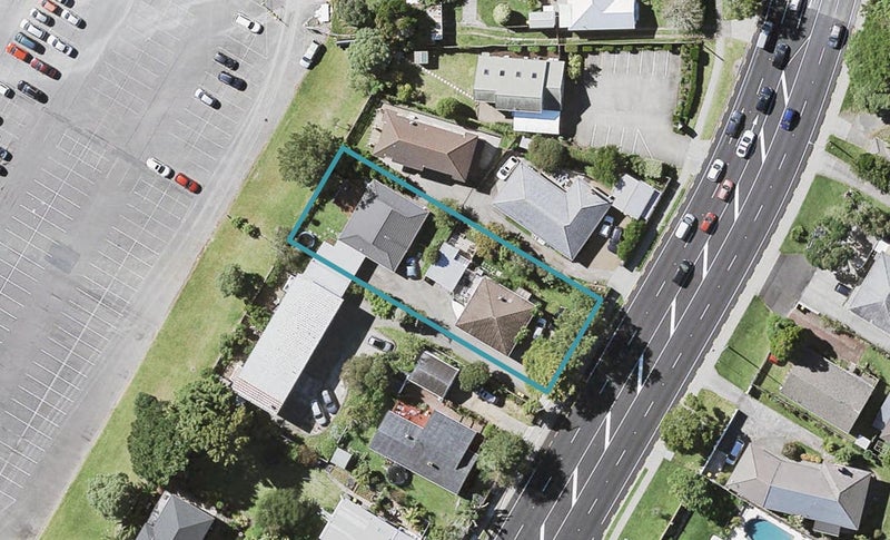 1/508 East Coast Road, Windsor Park, Auckland - Carousel 1