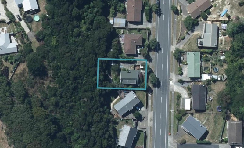 37 Omapere Street, Whitby, Porirua - Carousel 1