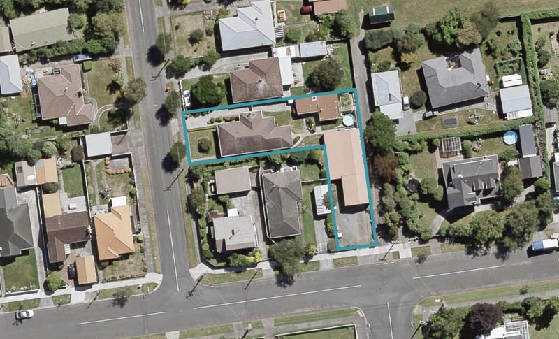 2 Whitley Avenue, Ebdentown, Upper Hutt - Carousel 1