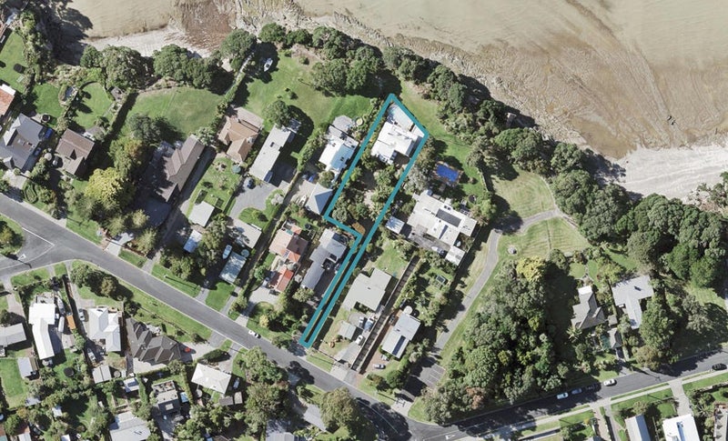 5A Pohutukawa Road, Beachlands, Auckland - Carousel 1
