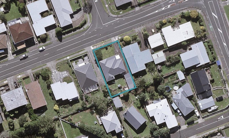 5 Cumberland Street, Merrilands, New Plymouth - Carousel 1