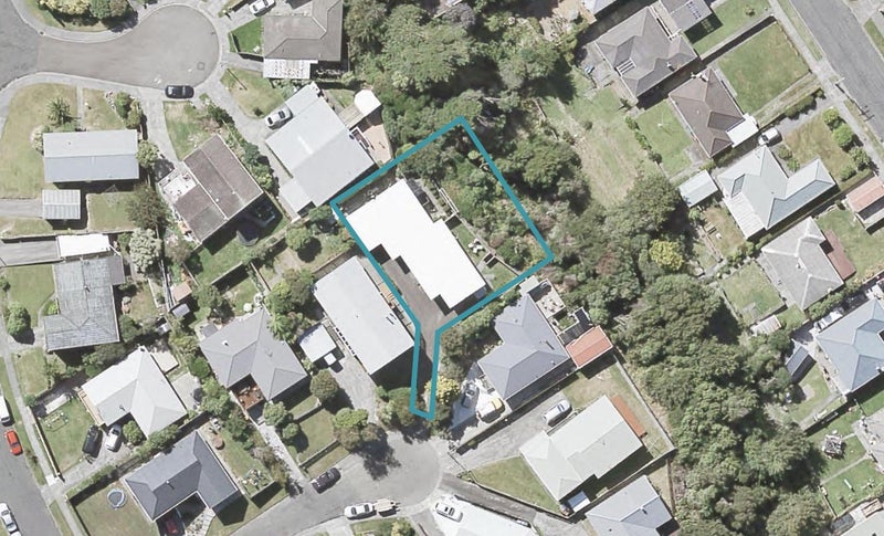 2/7 Lincoln Grove, Wainuiomata, Lower Hutt - Carousel 1