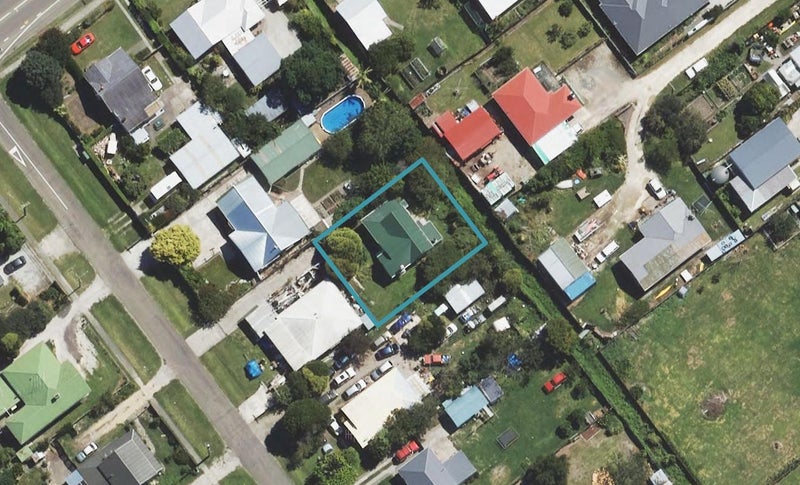 4 Daphne Street, Outer Kaiti, Gisborne - Carousel 1