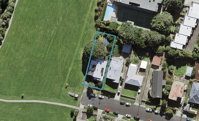 33 Fergusson Avenue, Sandringham, Auckland - Carousel 1