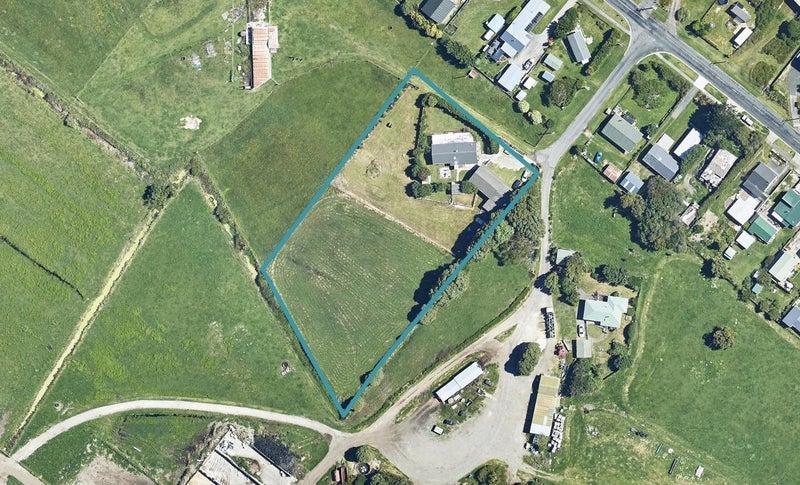 4 Gardiner Place, Pukehina, Te Puke - Carousel 1