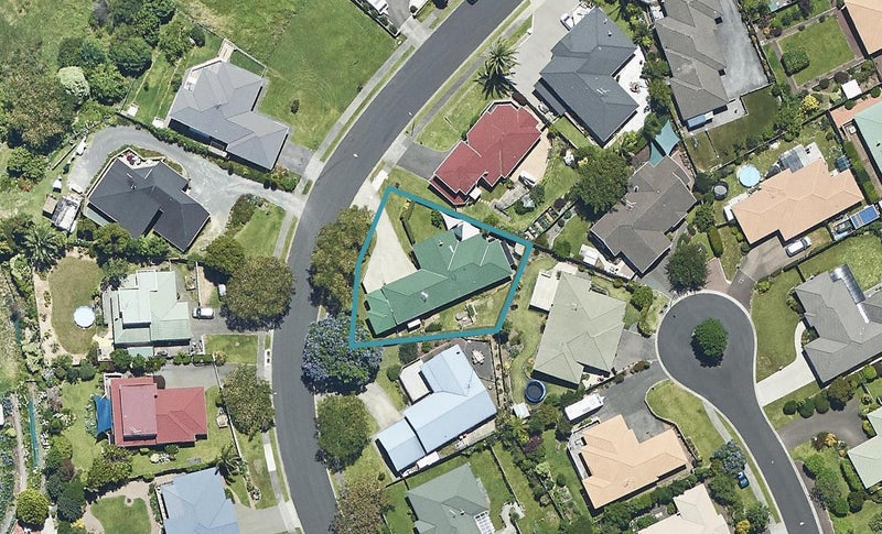 42 Sapphire Drive, Hairini, Tauranga - Carousel 1