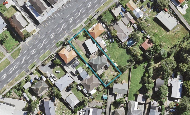 218 Henderson Valley Road, Henderson, Auckland - Carousel 1
