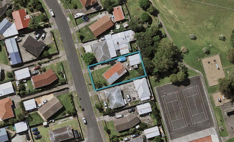 16 Dairy Road, Otara, Auckland - Carousel 1