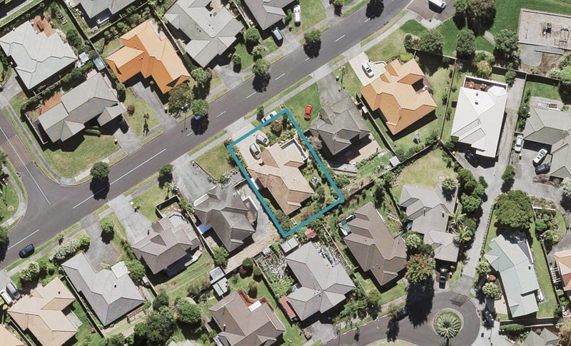 109 Buscomb Avenue, Henderson, Auckland - Carousel 1
