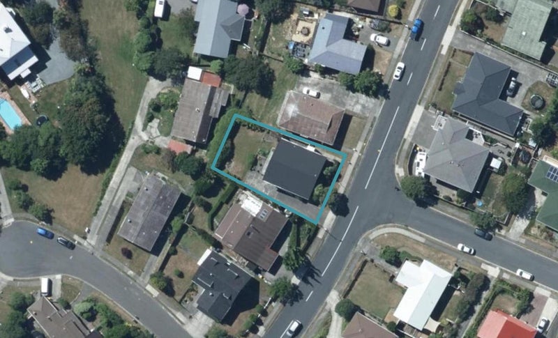 64 Tweed Road, Papakowhai, Porirua - Carousel 1
