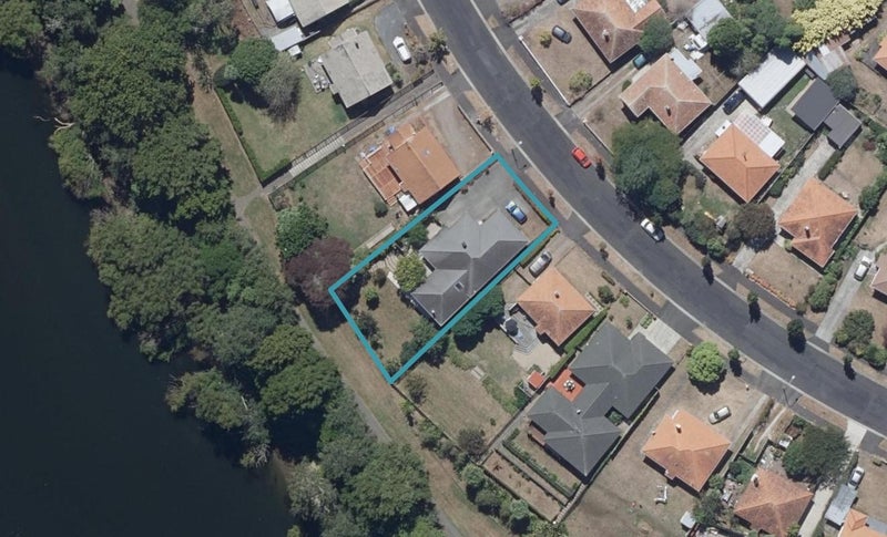 48 Jellicoe Drive, Hamilton East, Hamilton - Carousel 1