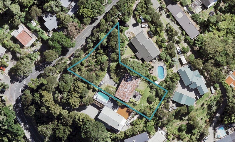 766 South Titirangi Road, Titirangi, Auckland - Carousel 1