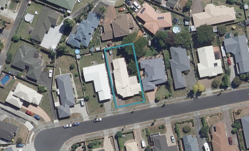 12 Minnie Place, Pukete, Hamilton - Carousel 1