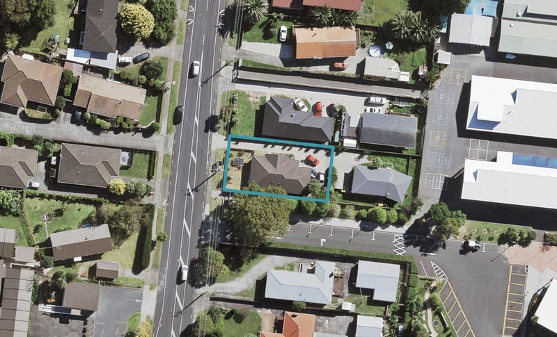 71 Rathgar Road, Henderson, Auckland - Carousel 1