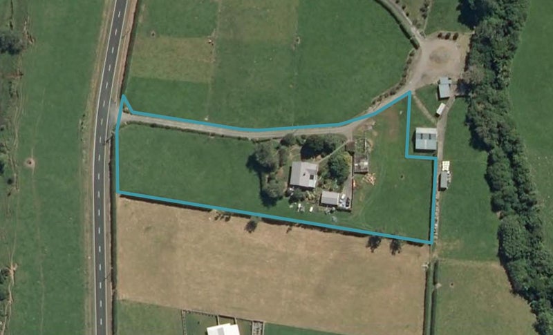 1397 Egmont Road, Egmont Village, Inglewood - Carousel 1