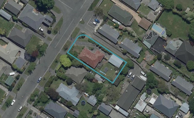 20 Manor Place, Bryndwr, Christchurch - Carousel 1