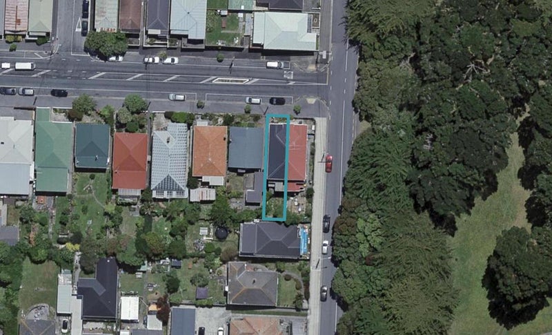 1 Herald Street, Berhampore, Wellington - Carousel 1