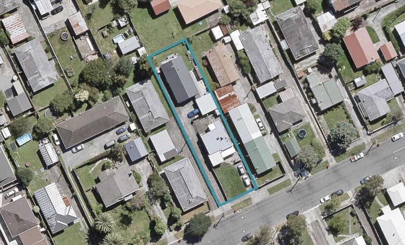 2/10 Wilford Street, Wallaceville, Upper Hutt - Carousel 1