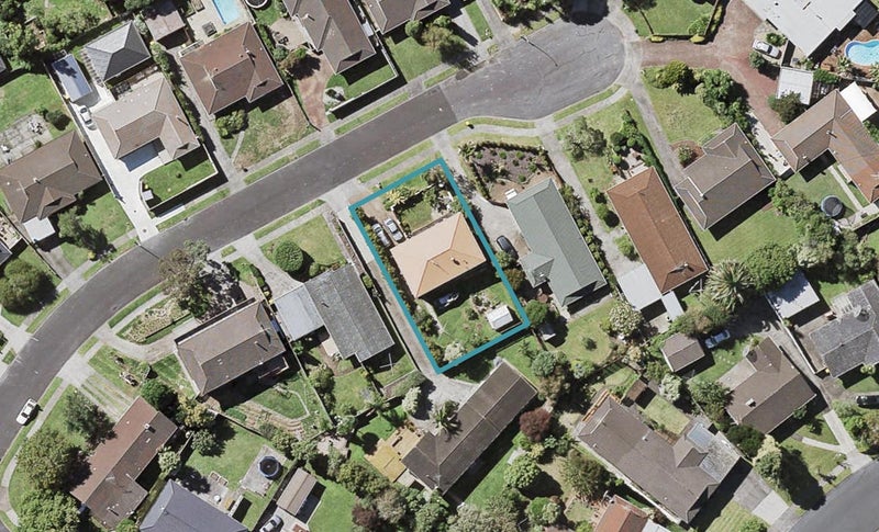 19 Tupaki Place, Pakuranga Heights, Auckland - Carousel 1