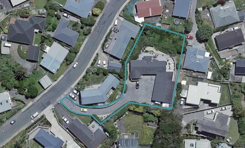 24 Carluke Street, Paparangi, Wellington - Carousel 1