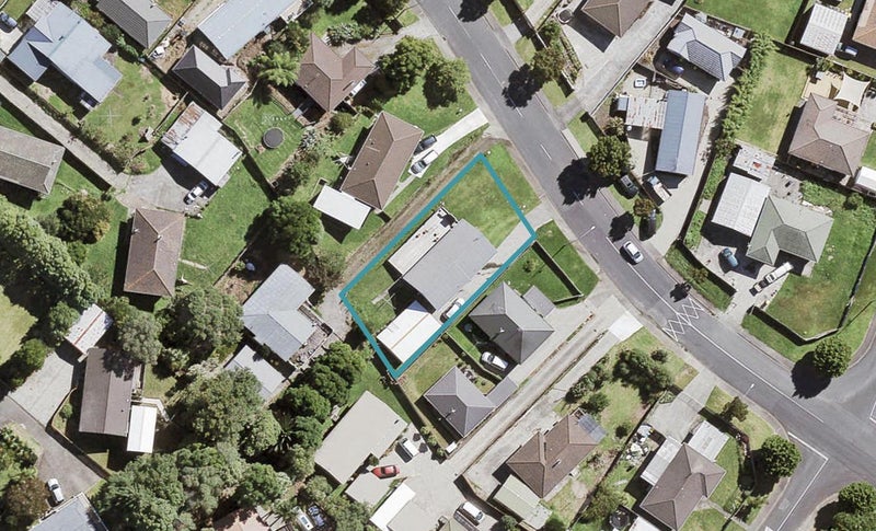 46 Farwood Drive, Henderson, Auckland - Carousel 1