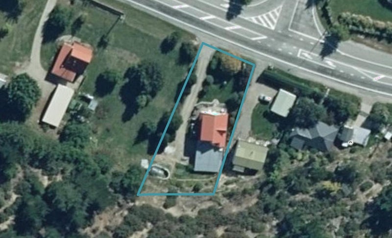 12 Main Road, Luggate, Wānaka - Carousel 1