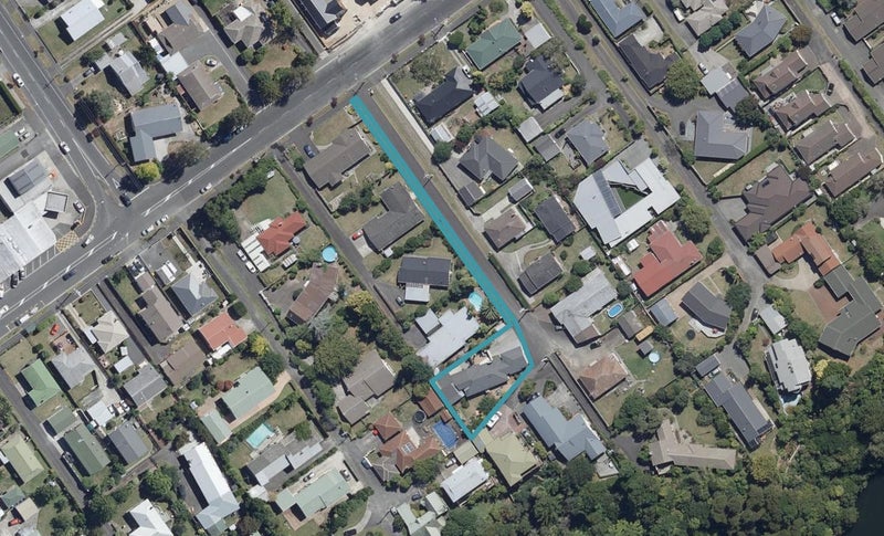 42 Braid Road, St Andrews, Hamilton - Carousel 1