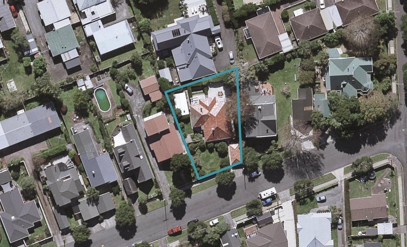 19 George Street, Lower Vogeltown, New Plymouth - Carousel 1