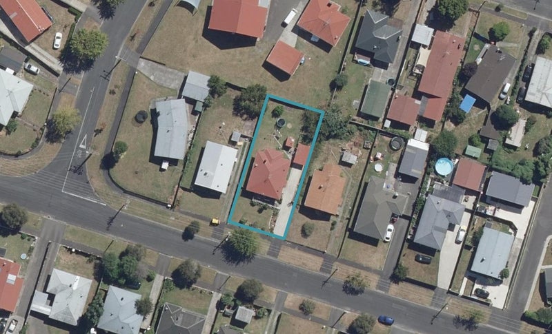 40 Yvonne Street, Melville, Hamilton - Carousel 1