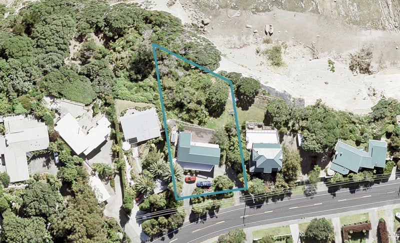 1262 Whangaparaoa Road, Gulf Harbour, Whangaparaoa - Carousel 1