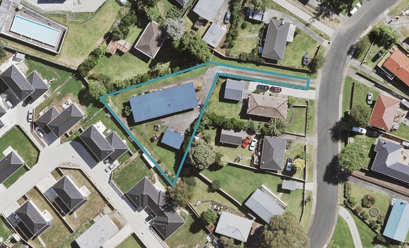 13 Coburg Street, Henderson, Auckland - Carousel 1