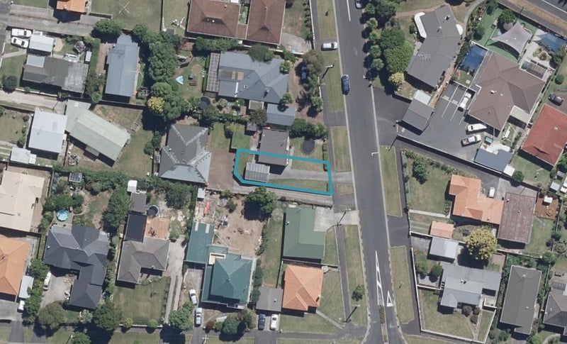 1/3 Daisy Street, Claudelands, Hamilton - Carousel 1